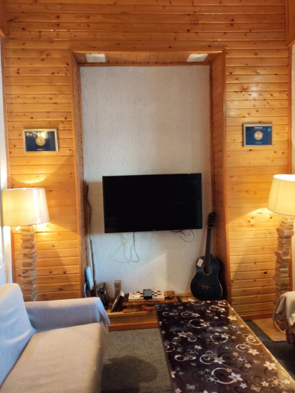 Urban Monkey Tent Hostel & Bar カラコル エクステリア 写真